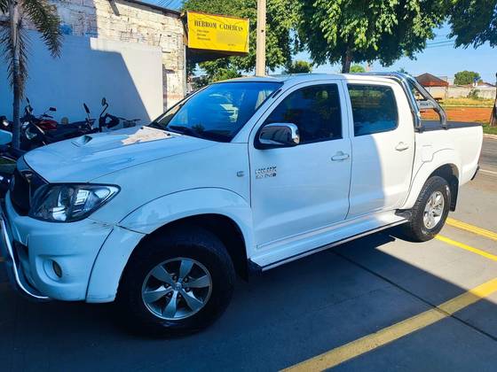 TOYOTA HILUX 3.0 SRV 4X4 CD 16V TURBO INTERCOOLER DIESEL 4P AUTOMÁTICO
